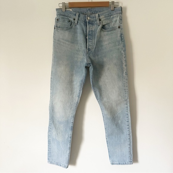 Levi's Premium 501 Button Fly Classic Straight Jeans Light Acid Wash 28 x 28 - Picture 1 of 10